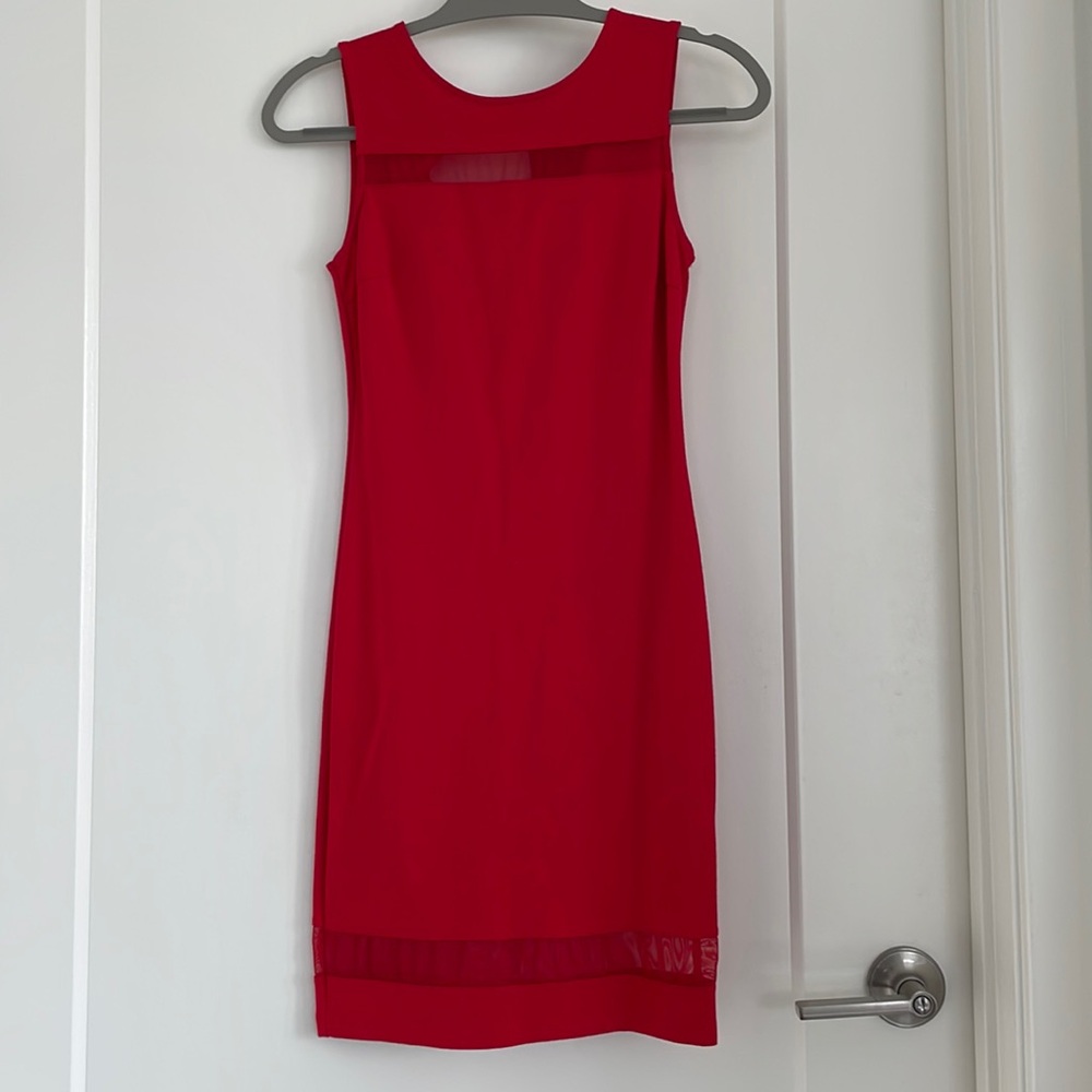 Red fitted dress with mesh detail size XS